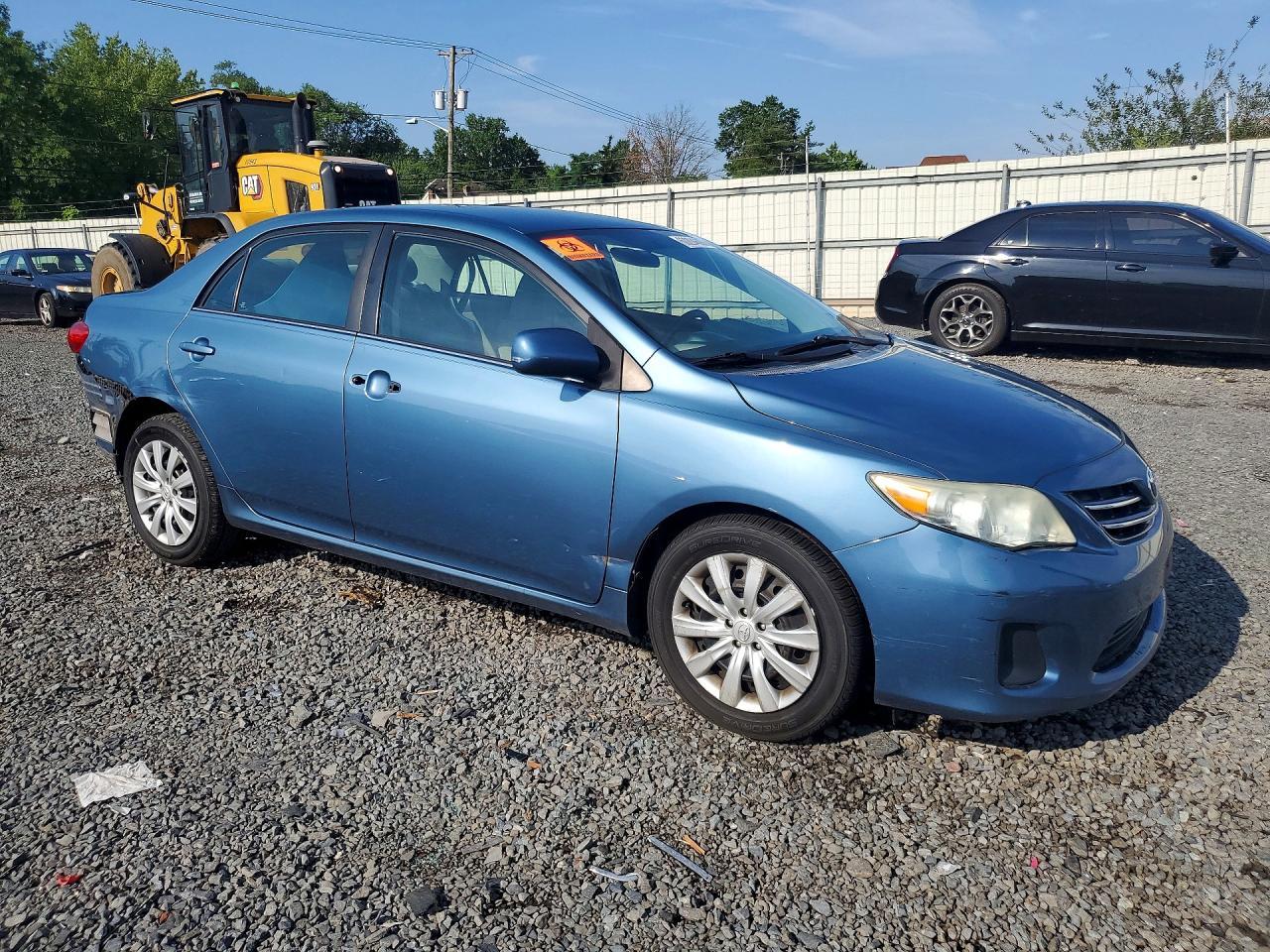2013 Toyota Corolla Le - Фото 4