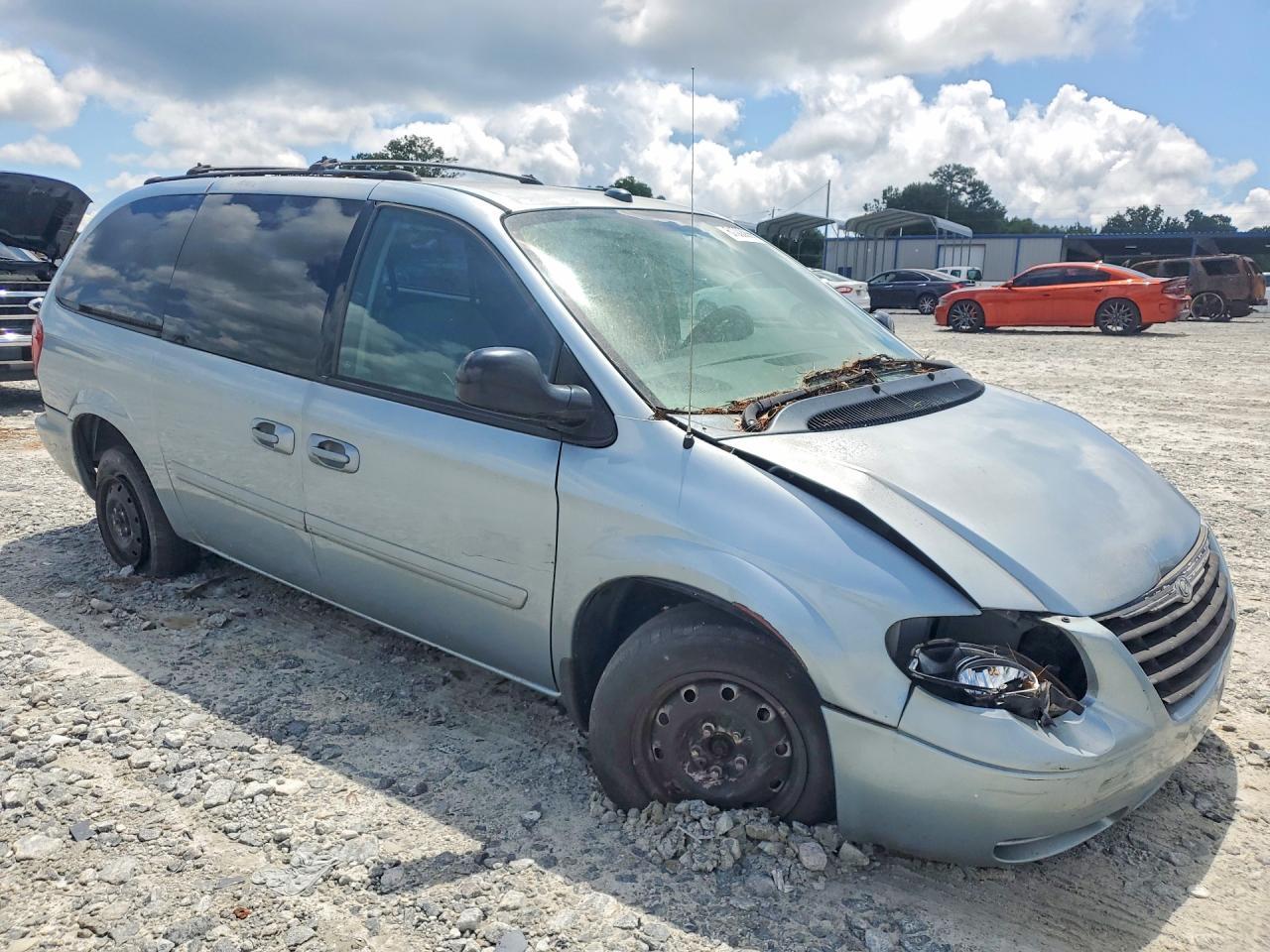 2005 Chrysler Town & Country Lx - Фото 4