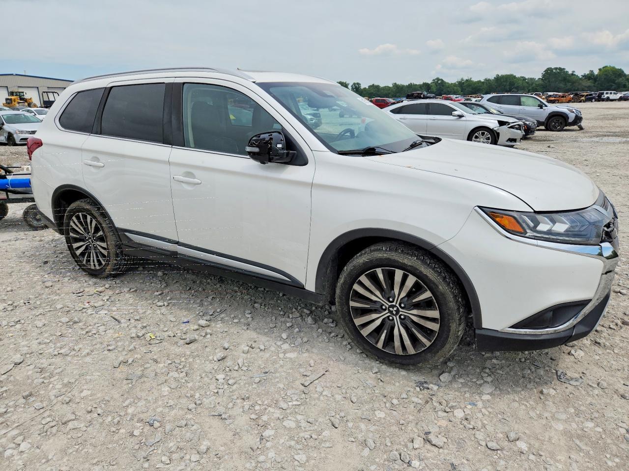 2020 Mitsubishi Outlander Se - Фото 4