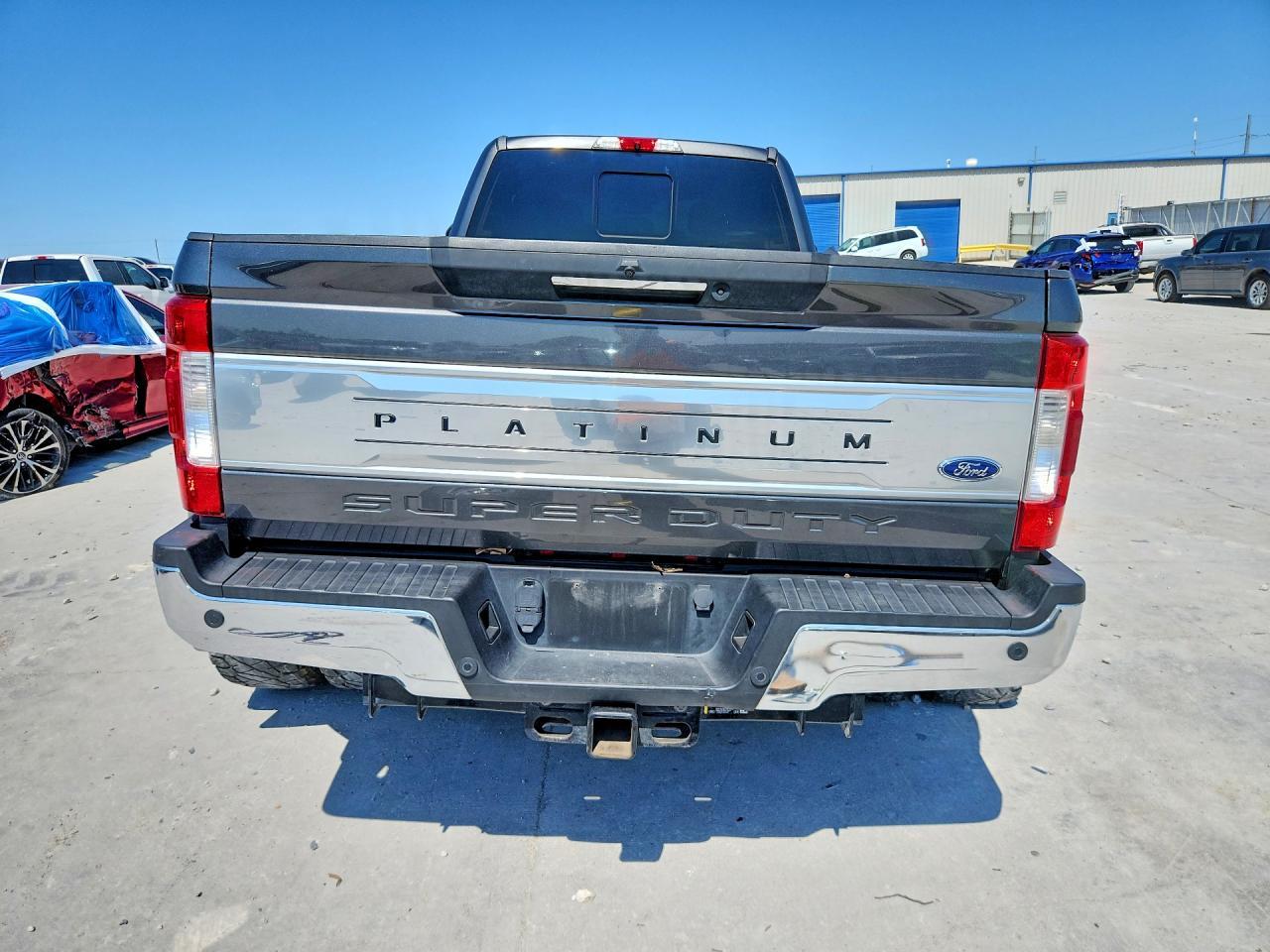 2017 Ford F350 Super Duty - Фото 6