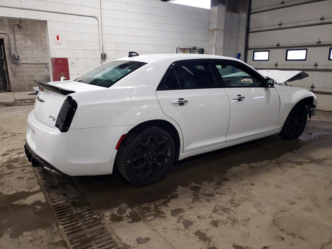 2020 Chrysler 300 S - Фото 3