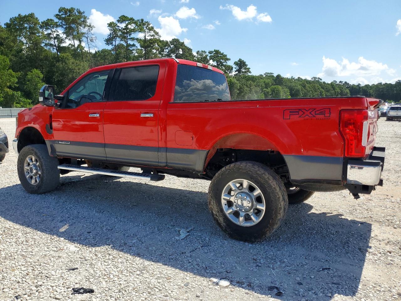 2019 Ford F250 Super Duty - Фото 2