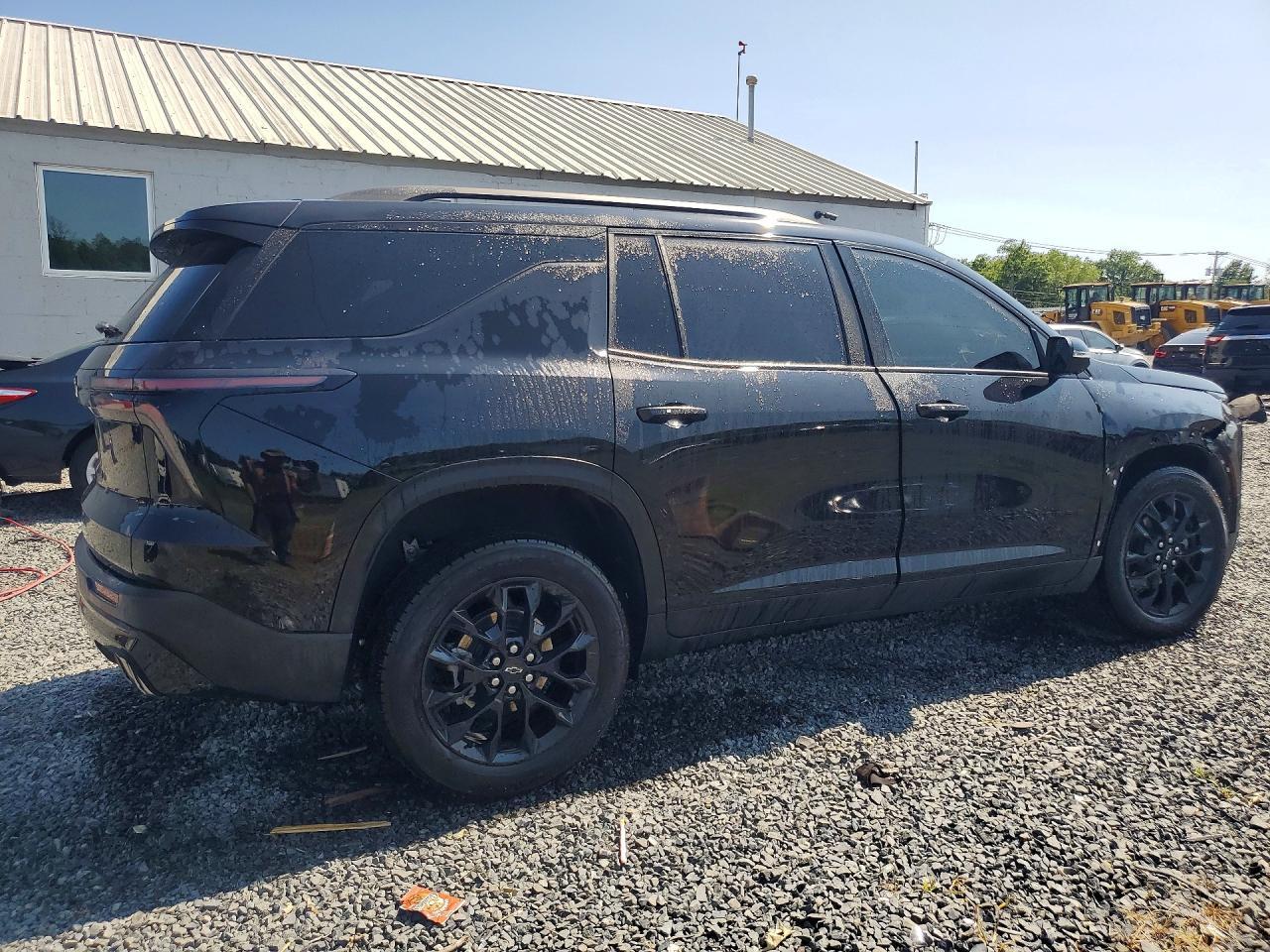 2025 Chevrolet Traverse Lt - Фото 3