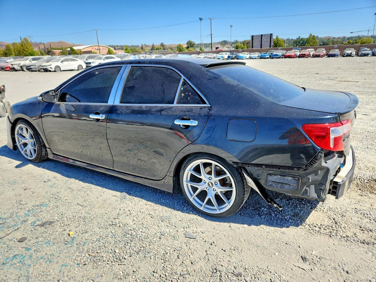2012 Toyota Camry Se - Фото 2