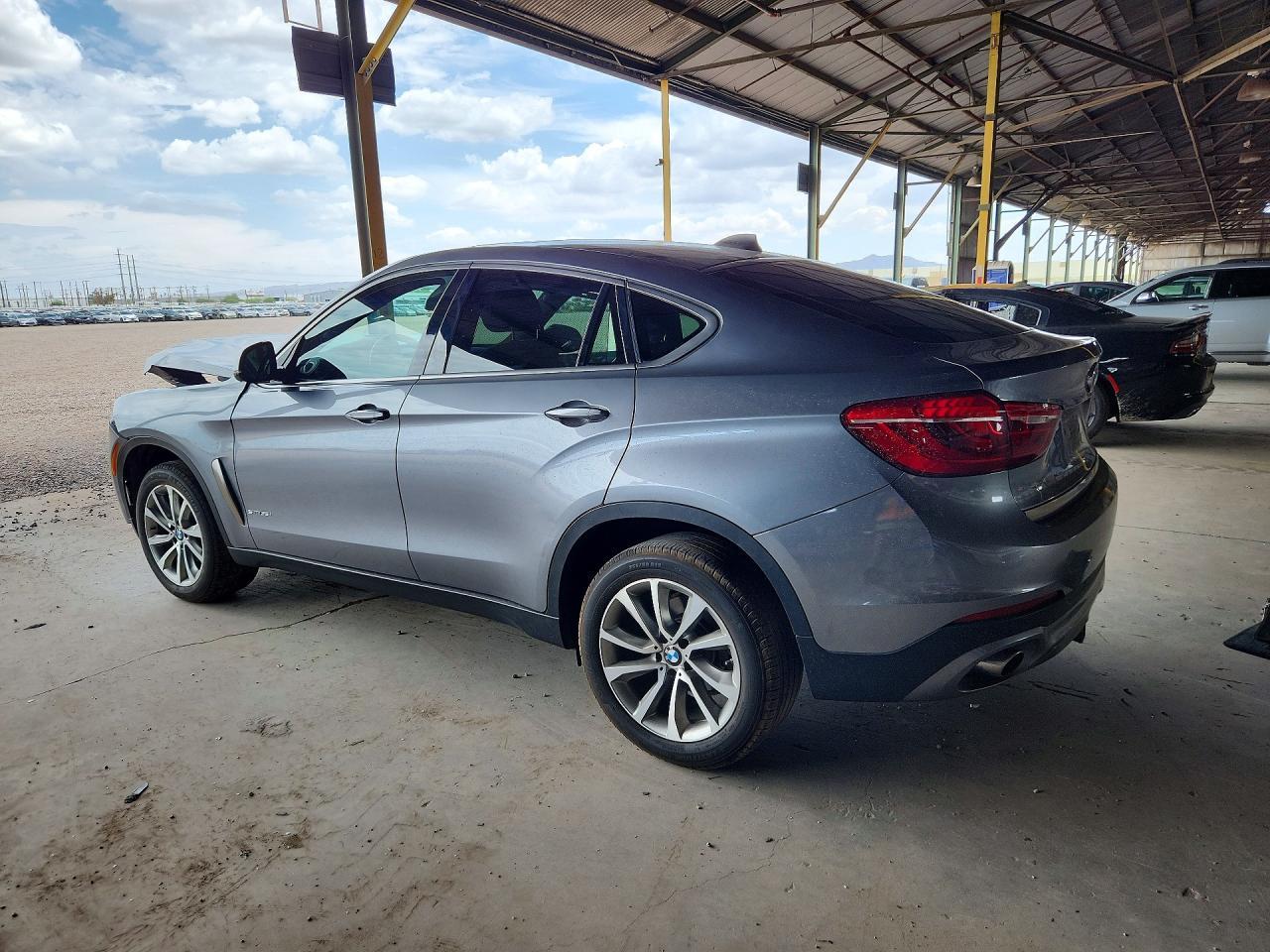2017 BMW X6 Sdrive35I - Фото 2