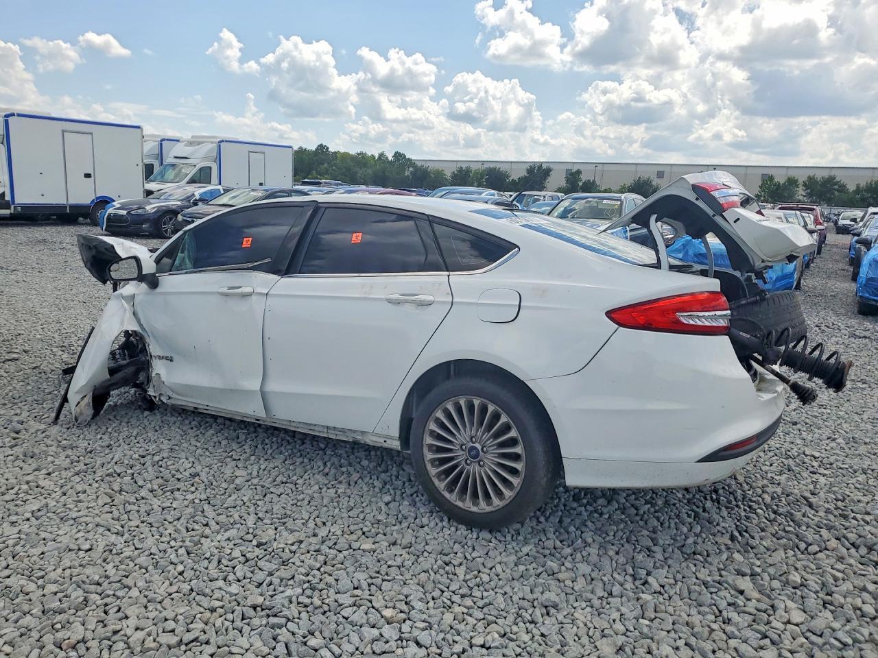 2018 Ford Fusion Se Hybrid - Фото 2