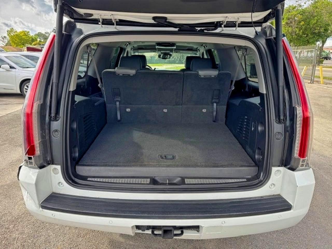 2015 Chevrolet Suburban C1500 Lt - Image 6