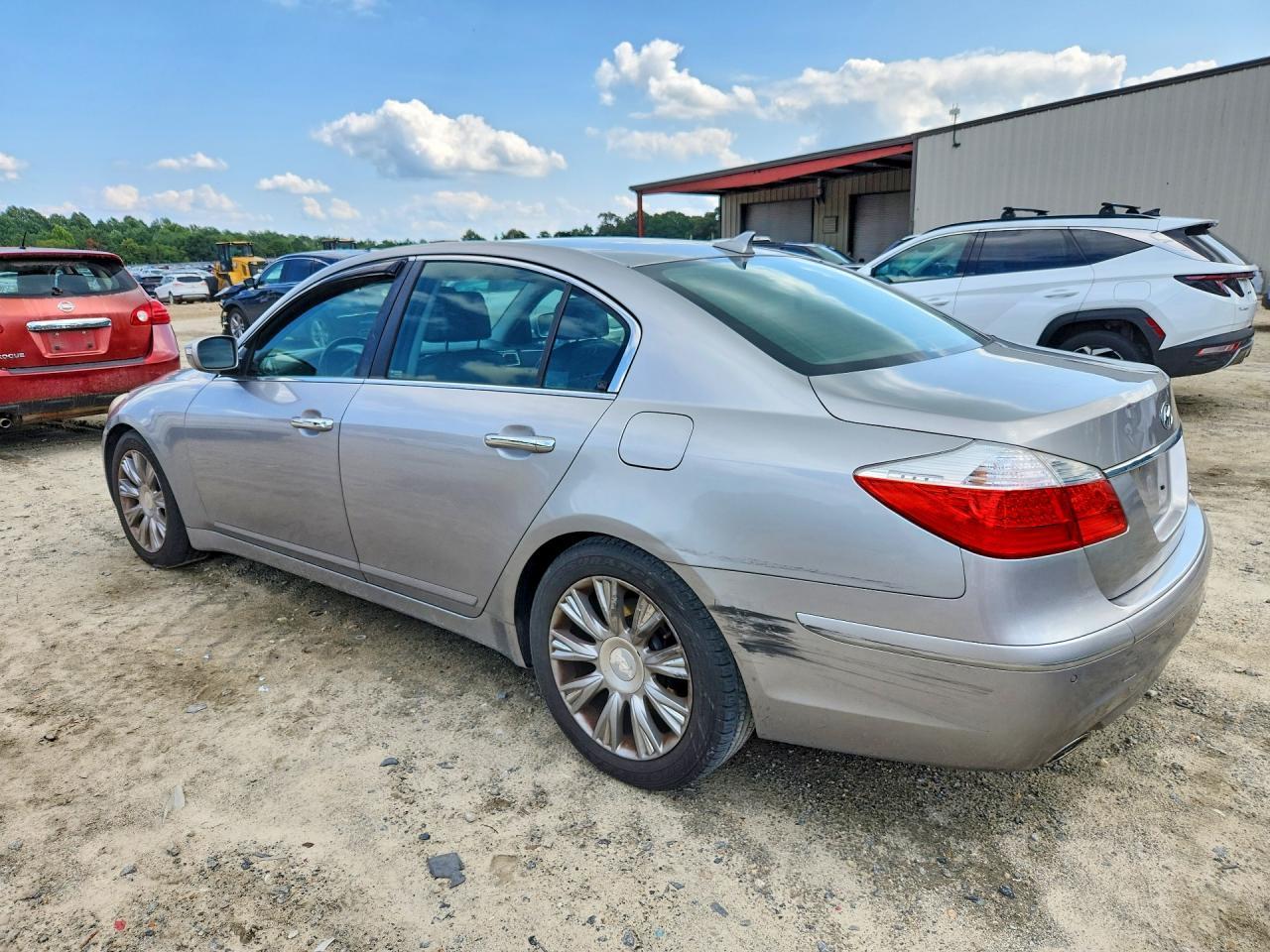 2009 Hyundai Genesis 3.8L - Image 2