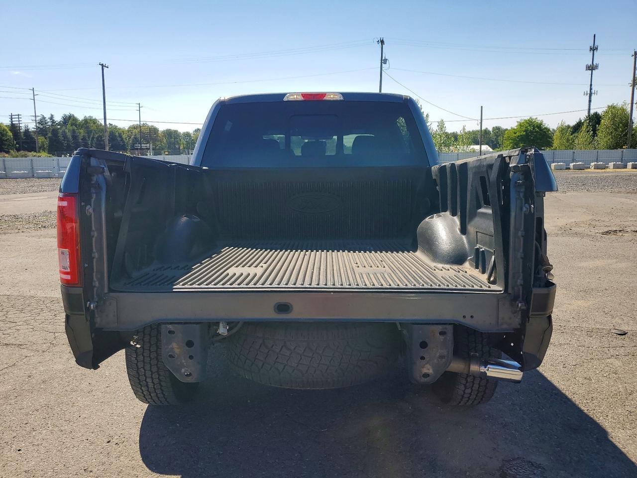 2016 Ford F150 - Image 6