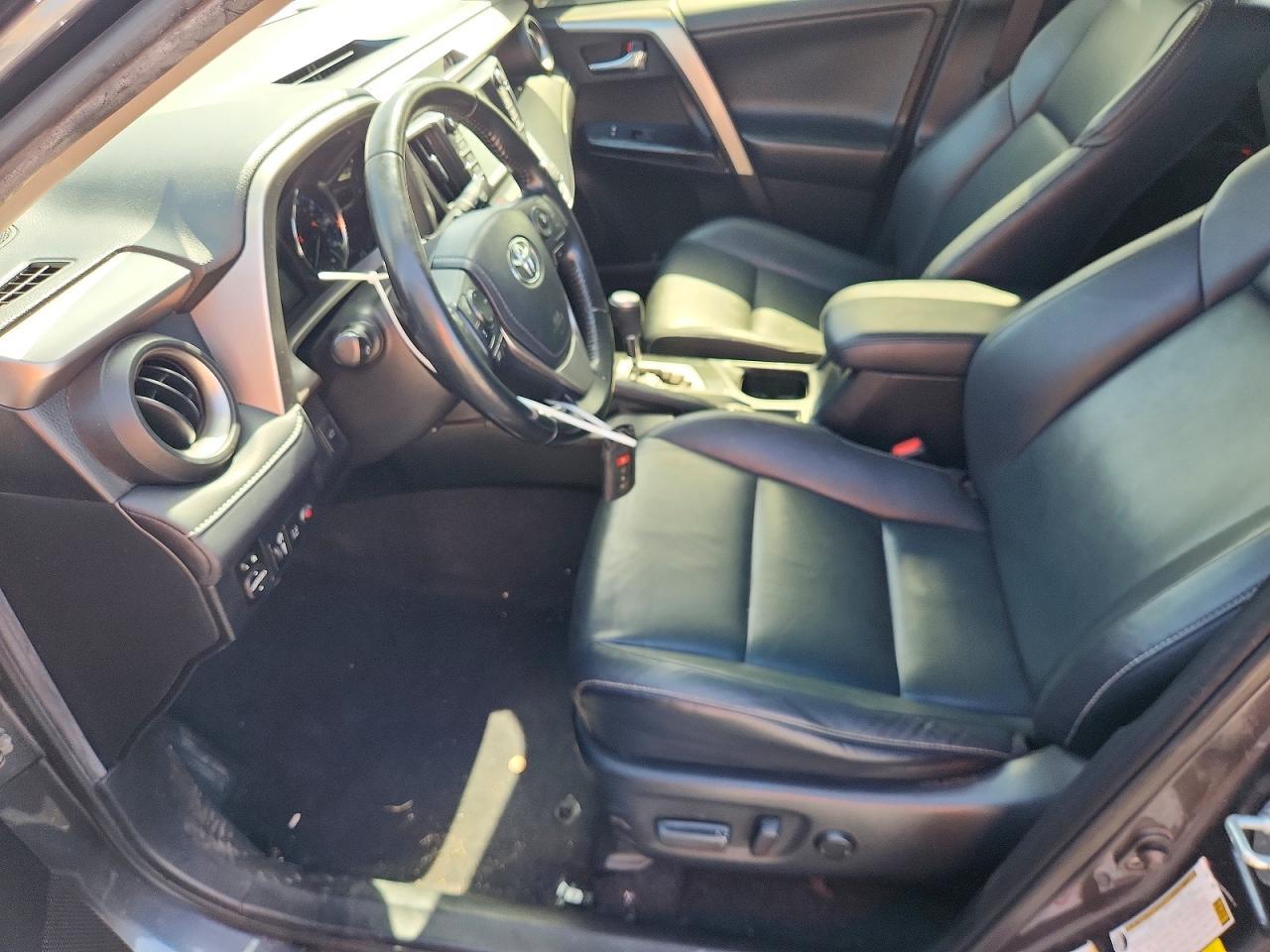 2017 Toyota Rav4 Limited - Image 7