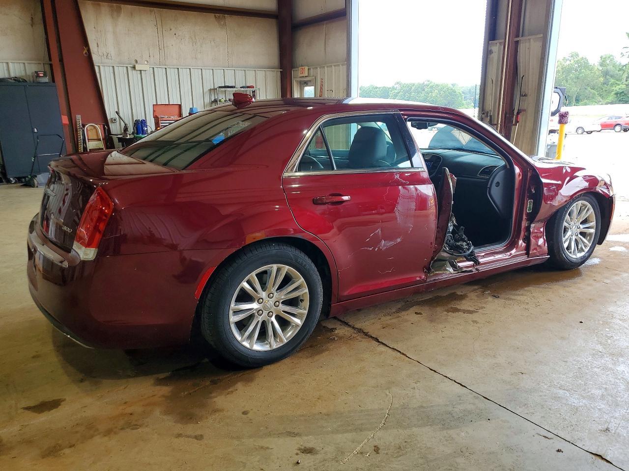 2017 Chrysler 300 Limited - Image 3