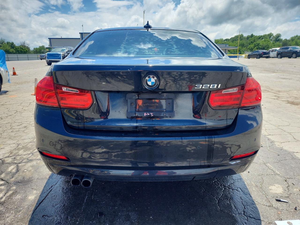 2015 BMW 328 I - Фото 6
