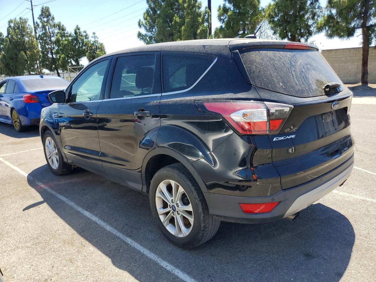 2017 Ford Escape Se - Фото 2