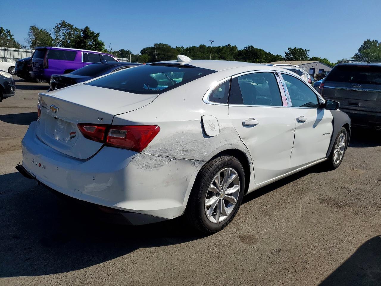 2023 Chevrolet Malibu Lt - Фото 3