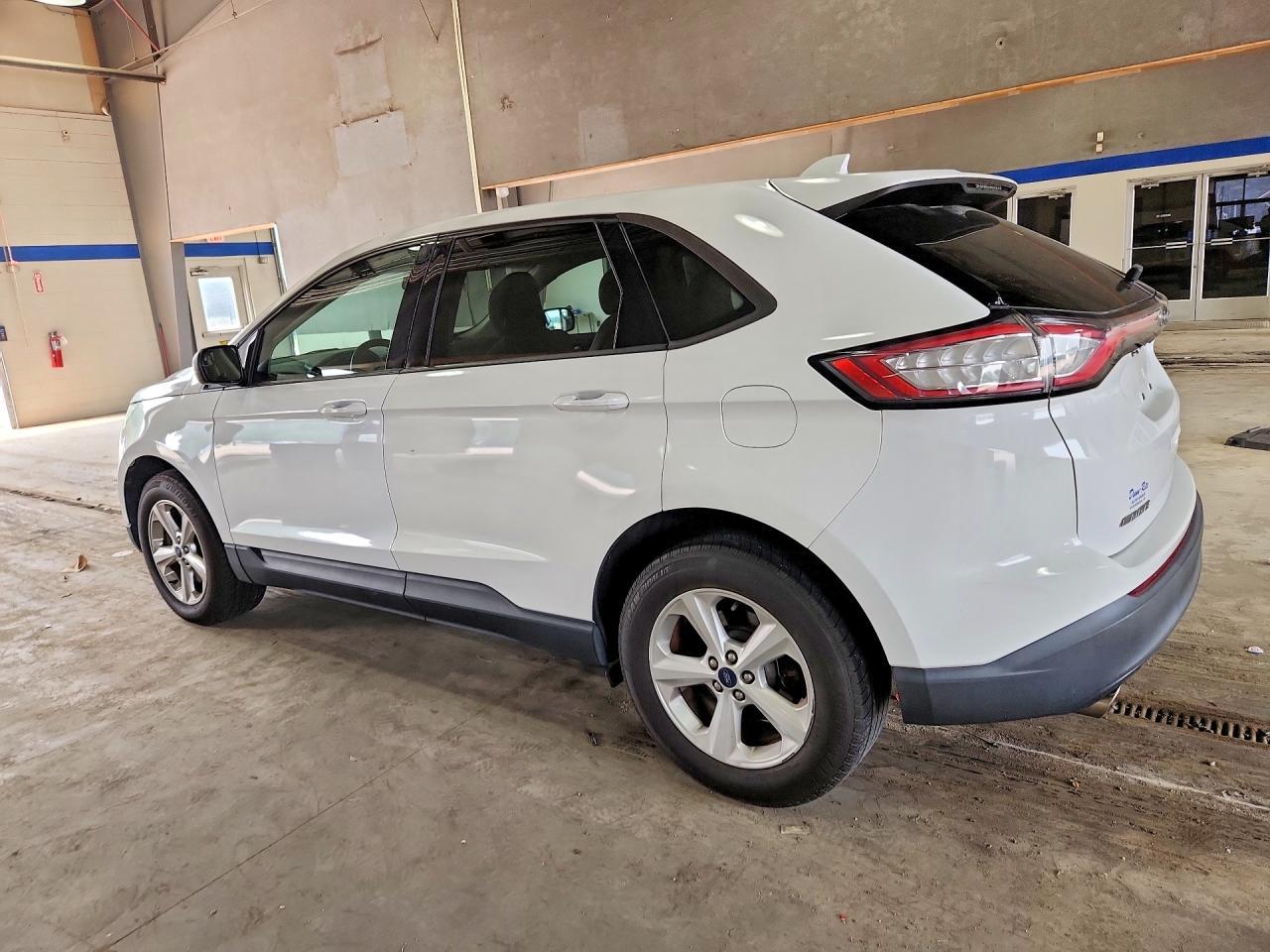 2017 Ford Edge Se - Image 2