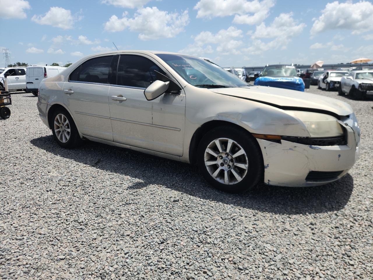 2009 Mercury Milan - Image 4