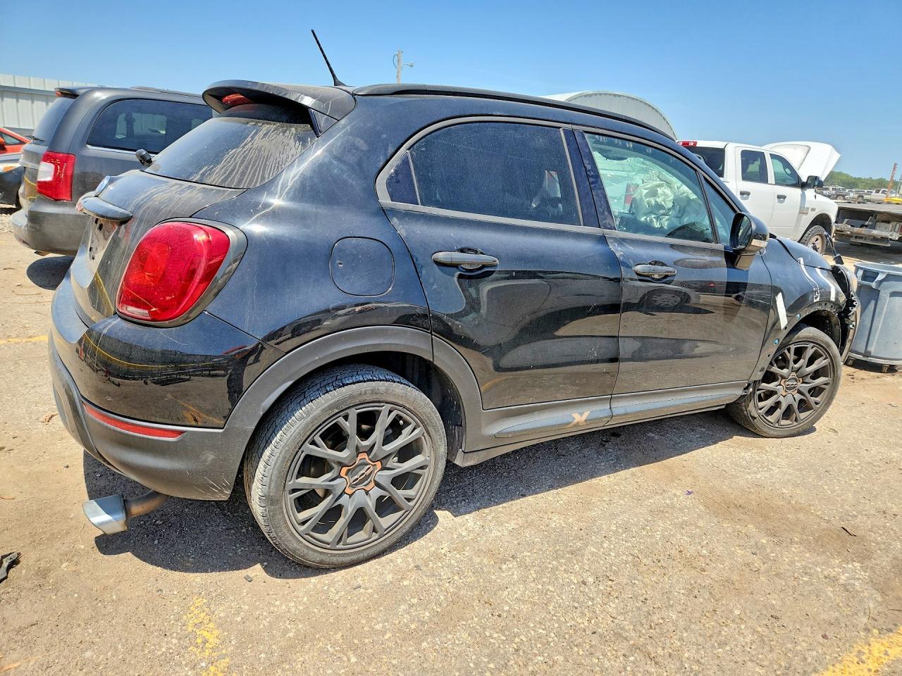 2017 Fiat 500X Trekking - Image 3