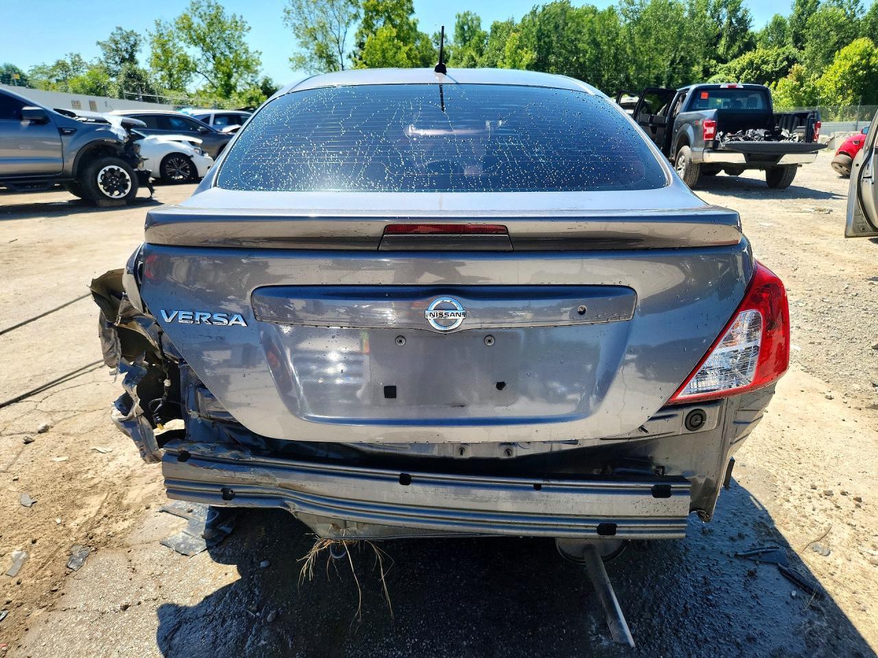 2018 Nissan Versa S Plus - Фото 6