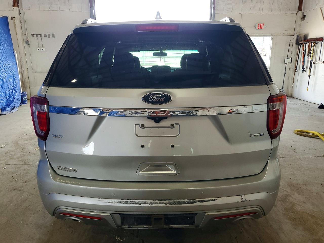 2016 Ford Explorer - Фото 6