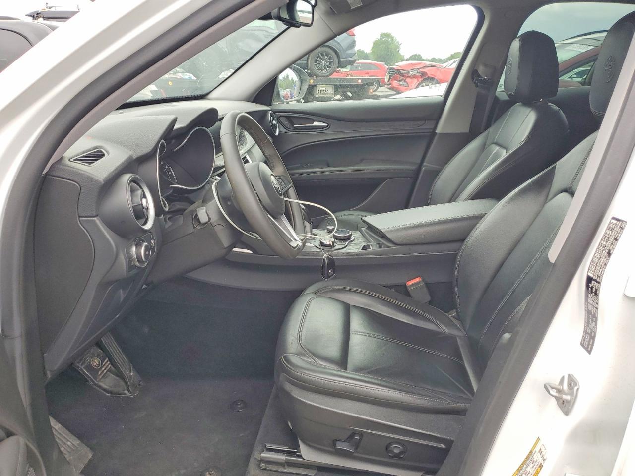 2019 Alfa Romeo Stelvio - Image 7