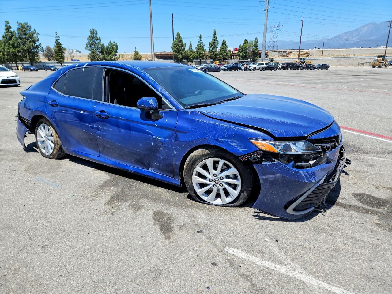 2024 Toyota Camry Le - Фото 4