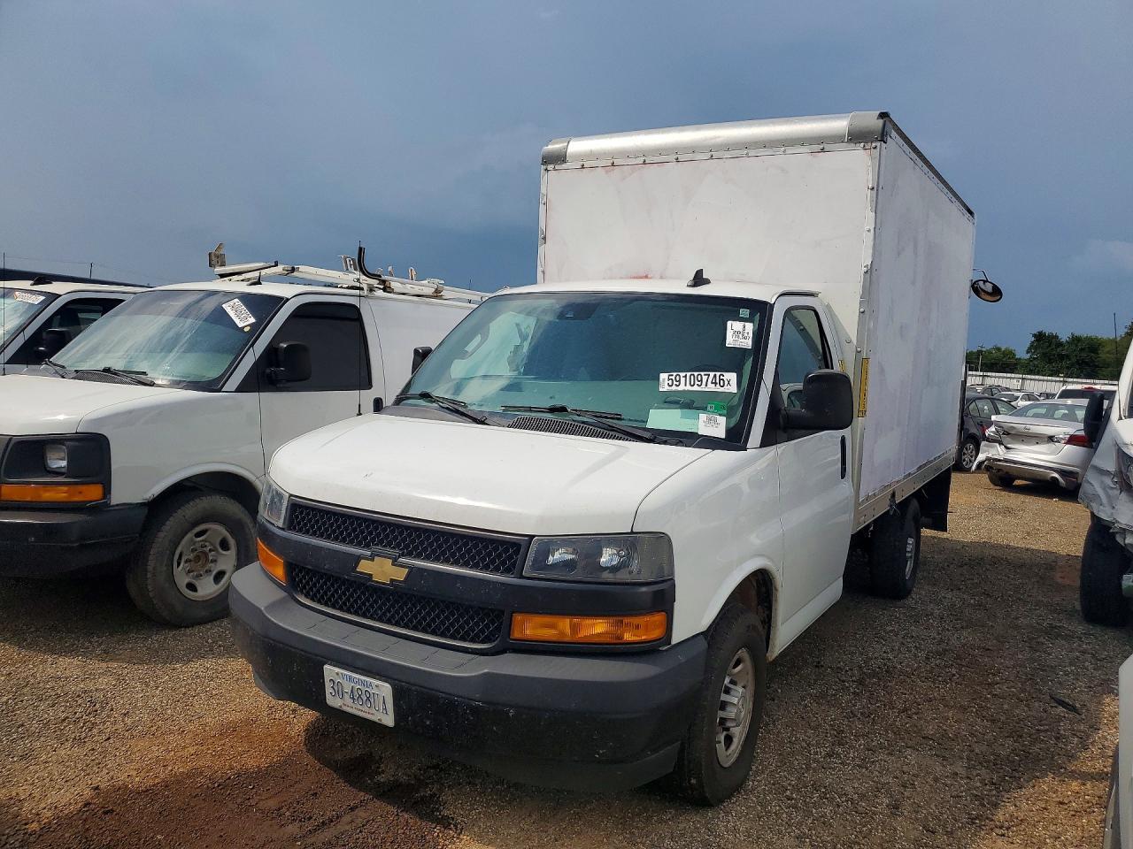 2021 Chevrolet Express Box Truck
