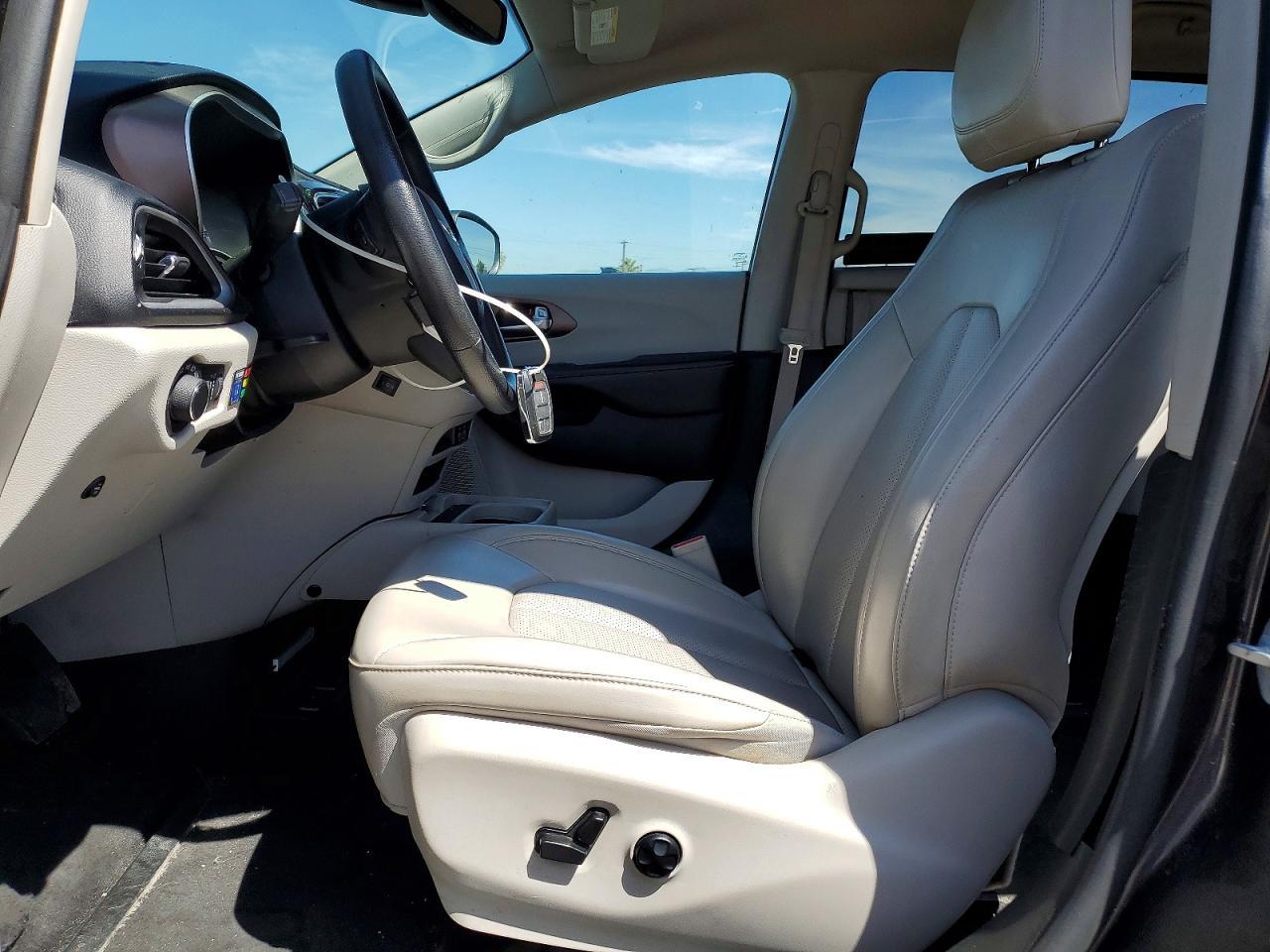 2021 Chrysler Voyager Lxi - Фото 7