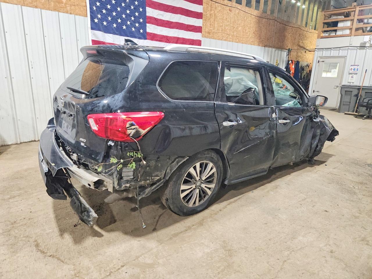 2020 Nissan Pathfinder Sl - Фото 3