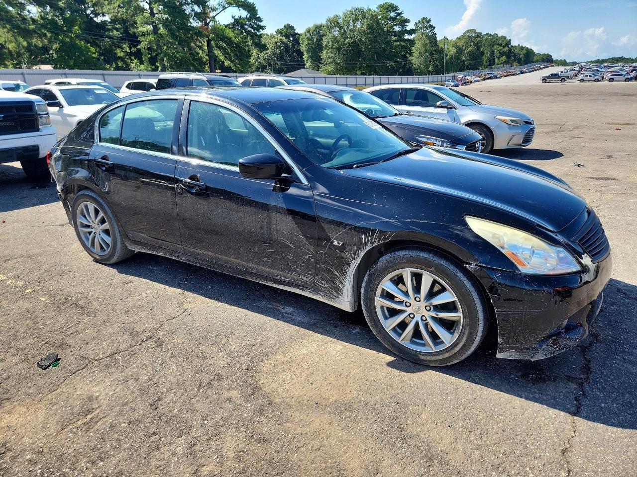 2015 Infiniti Q40 - Image 4