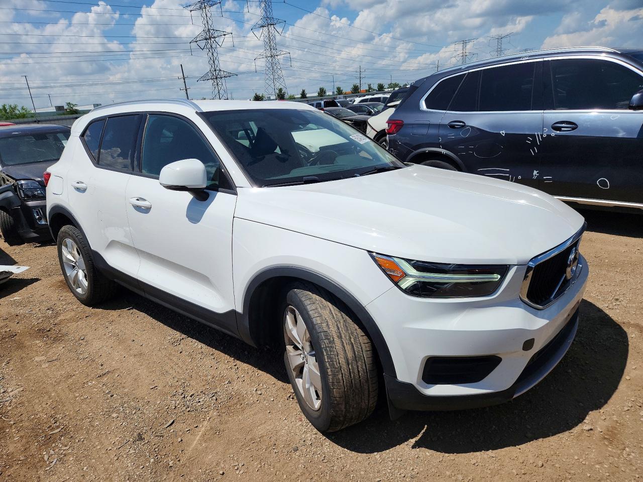 2020 Volvo Xc40 T5 Momentum - Фото 4