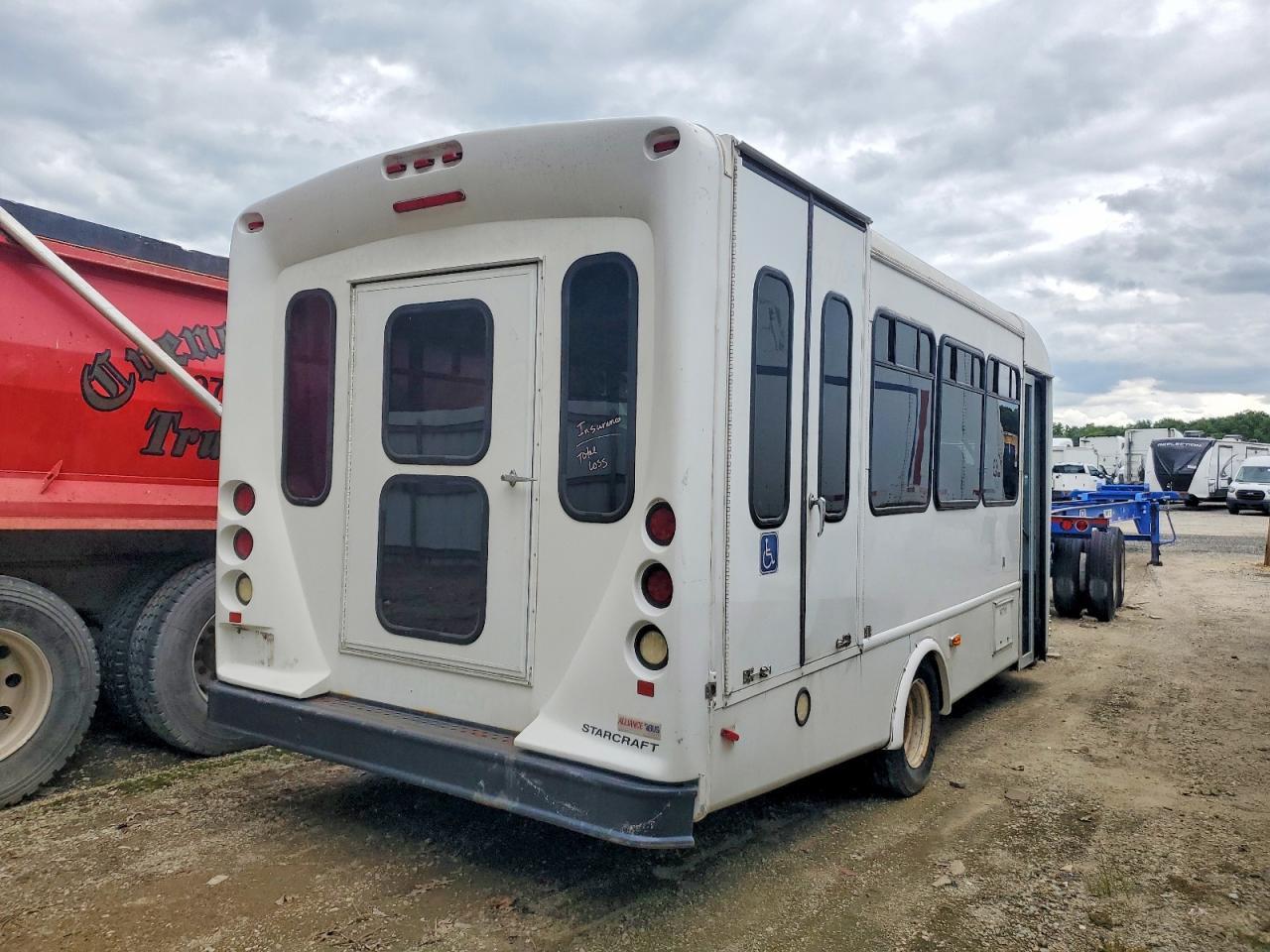 2016 Ford Econoline E450 Super Duty Cutaway Van - Фото 5