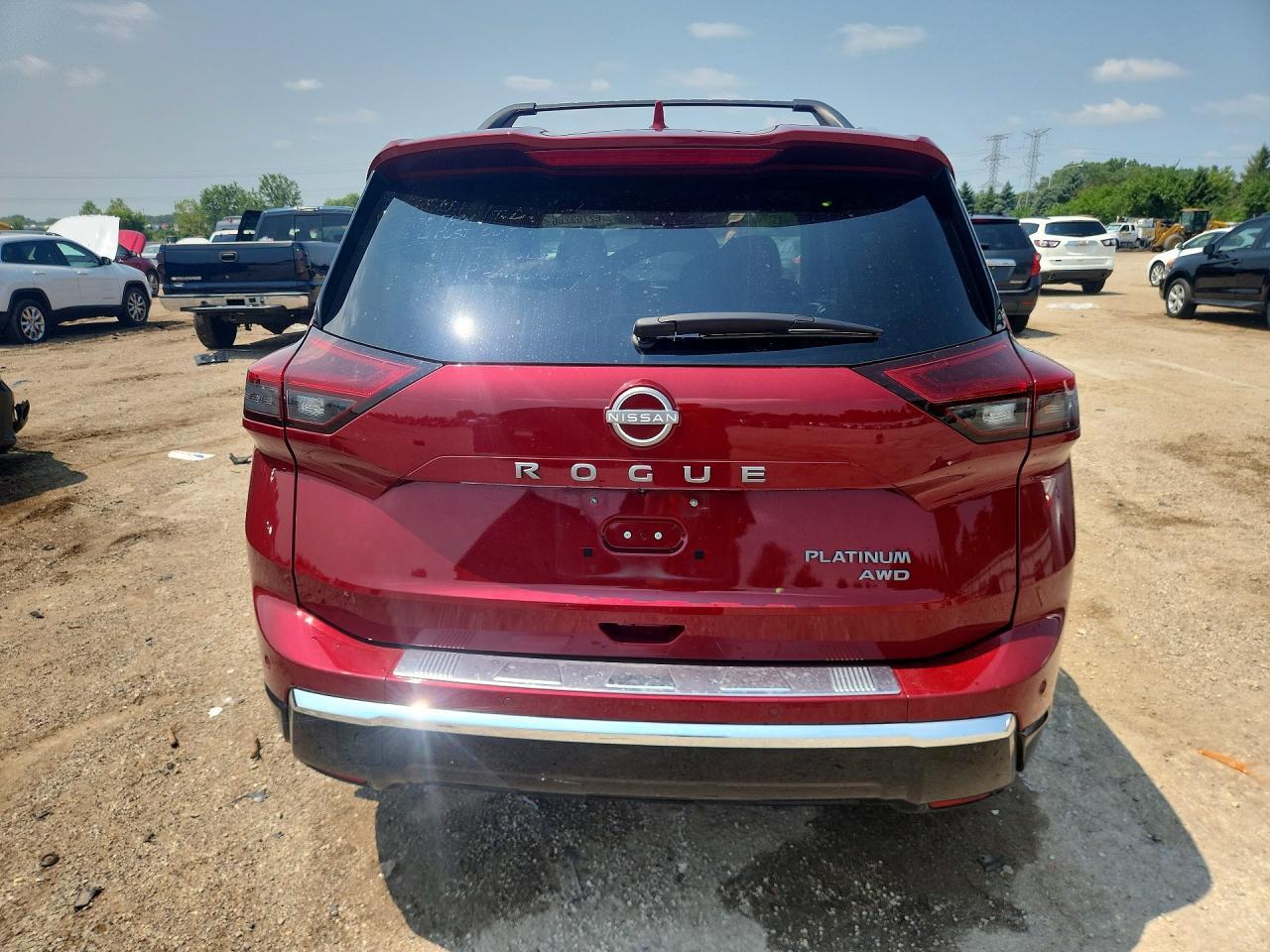 2025 Nissan Rogue Platinum - Image 6