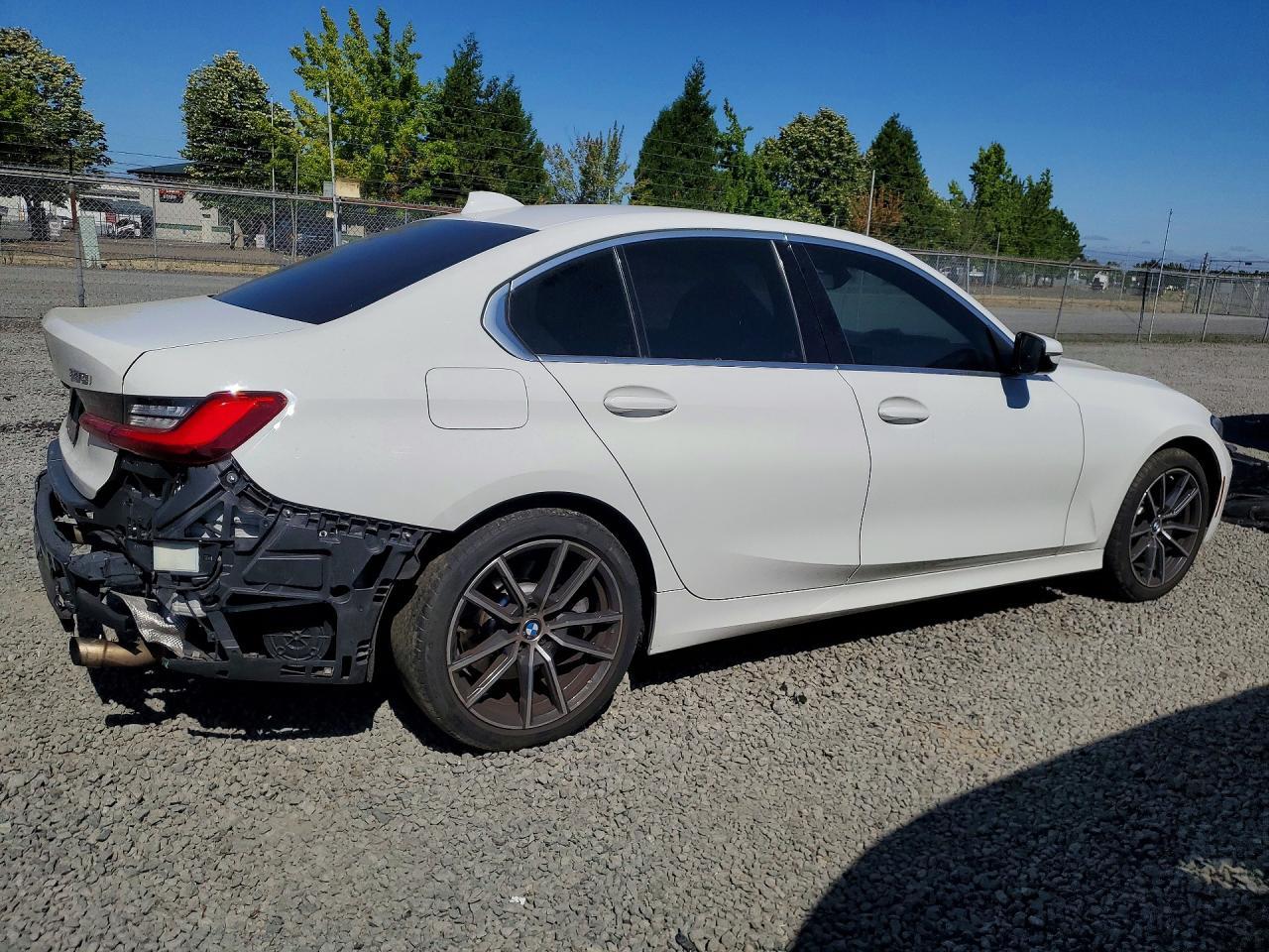 2019 BMW 330I - Фото 3