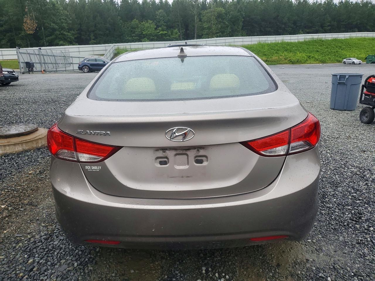 2013 Hyundai Elantra Gls - Фото 6