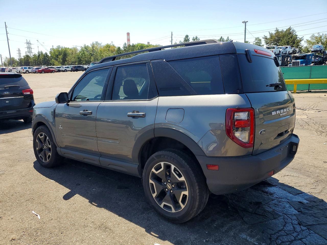 2021 Ford Bronco Sport Outer Banks - Фото 2