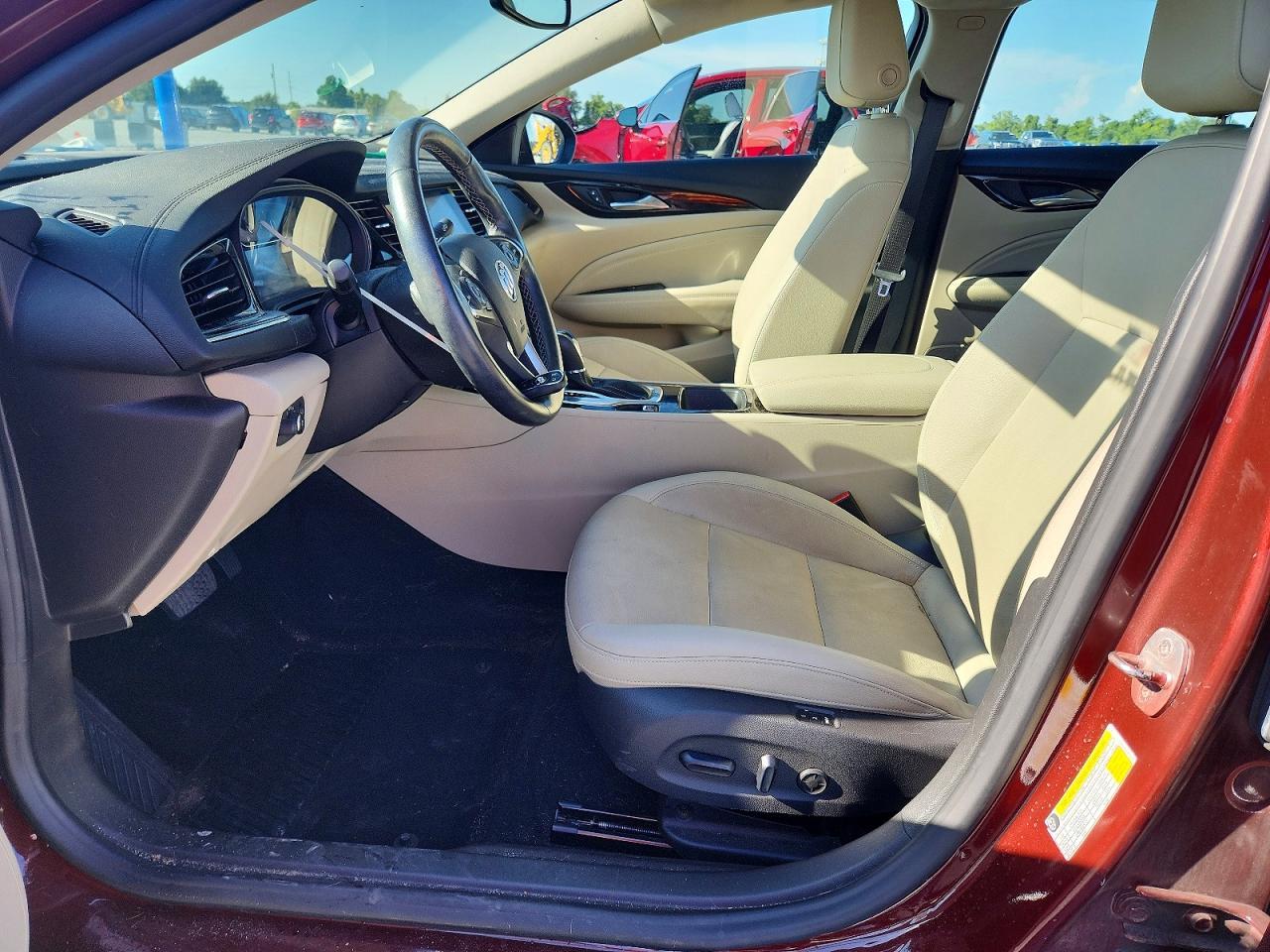 2019 Buick Regal Essence - Image 7