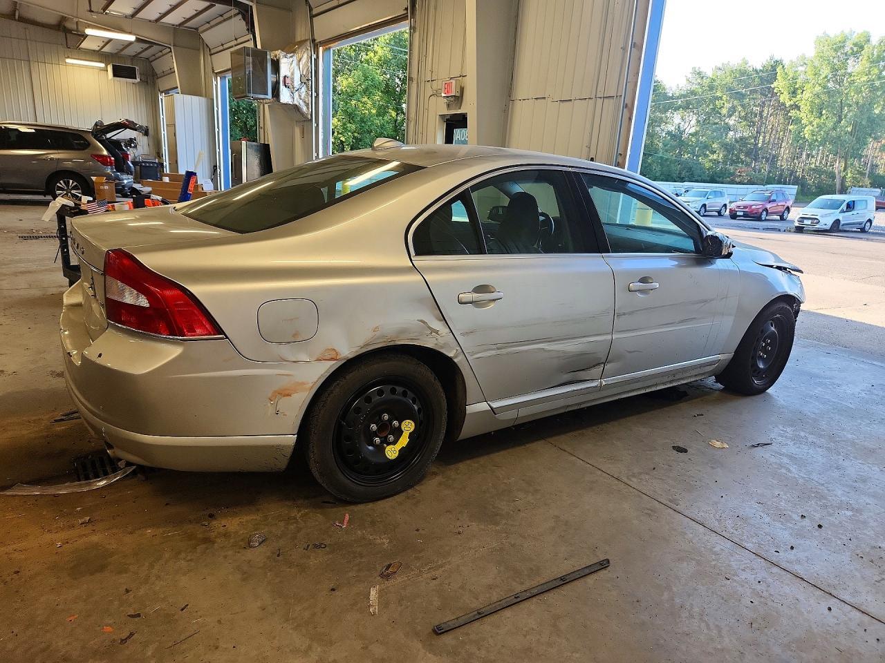 2010 Volvo S80 3.2 - Фото 3