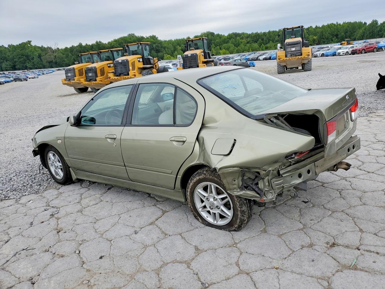 2002 Infiniti G20 Base - Фото 2