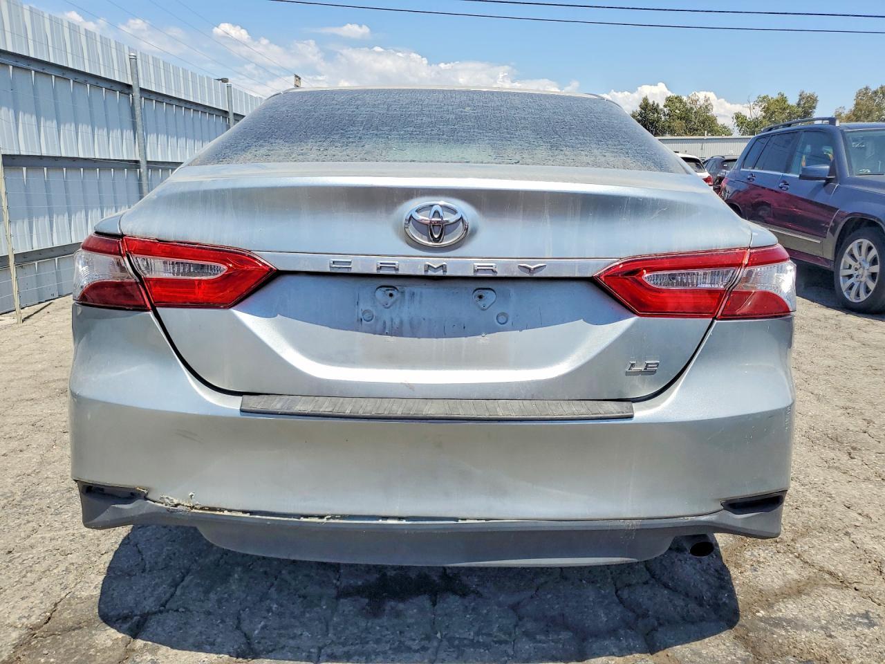 2018 Toyota Camry Le - Фото 6