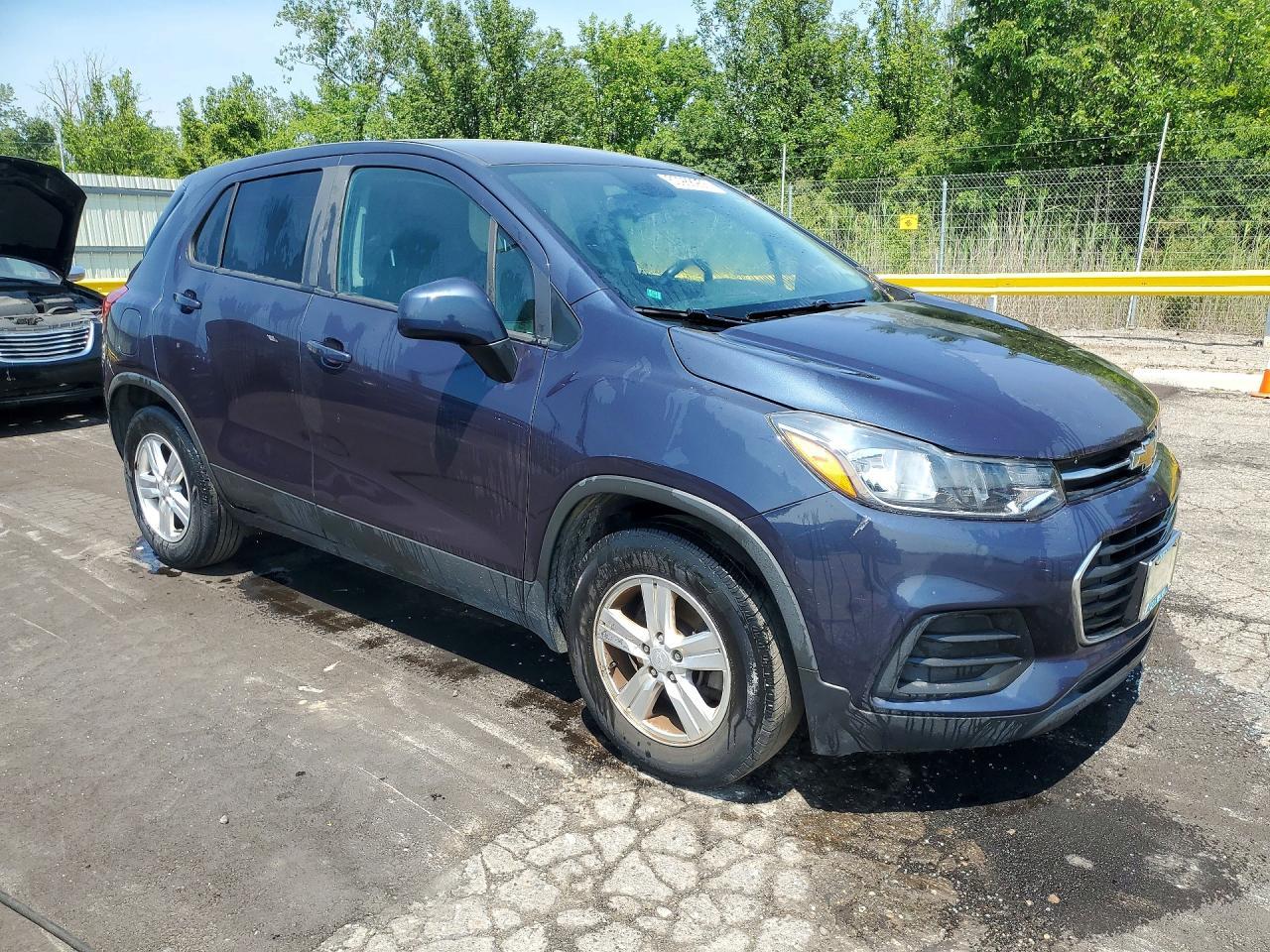 2019 Chevrolet Trax Ls - Image 4
