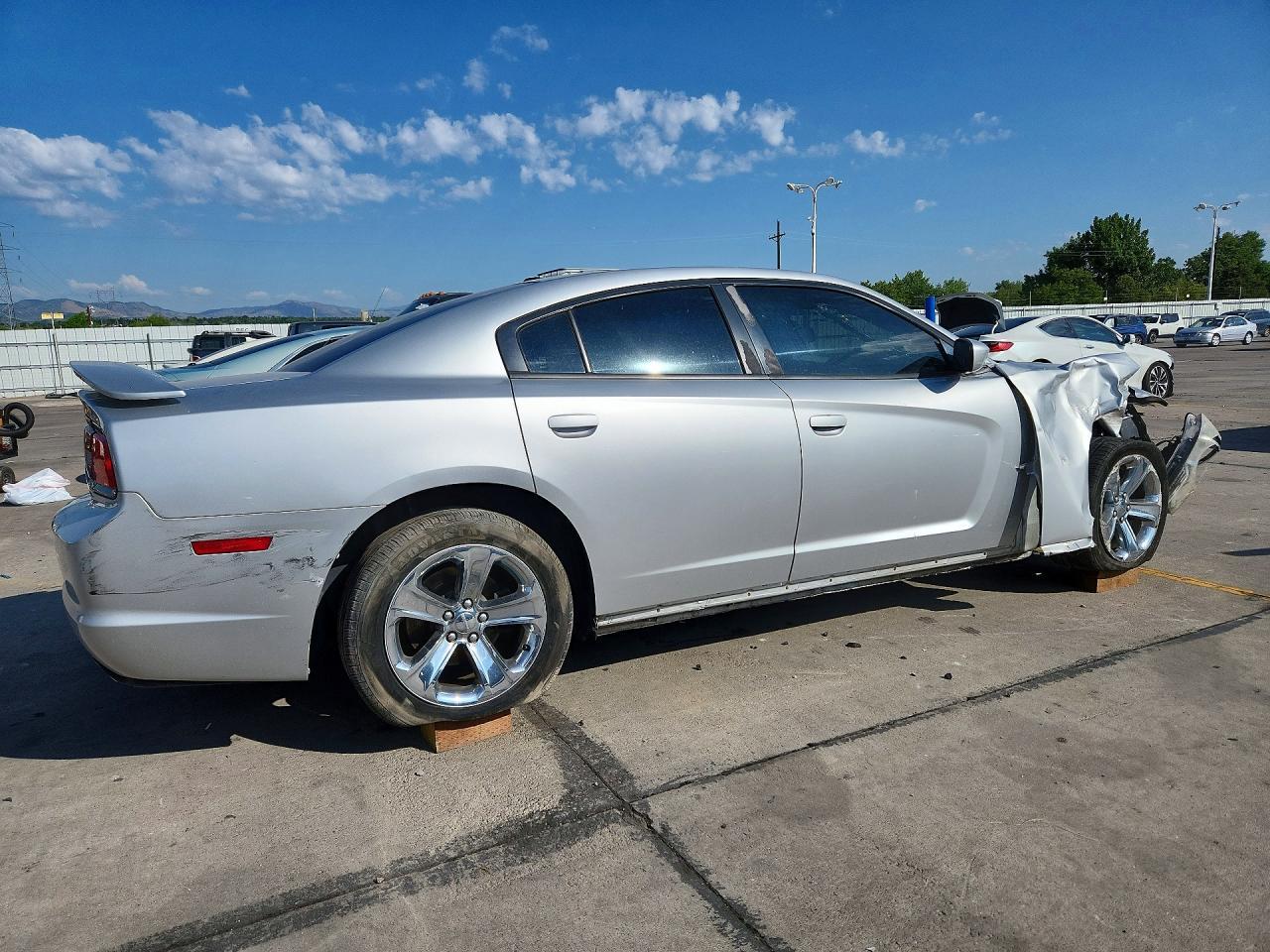 2011 Dodge Charger - Фото 3