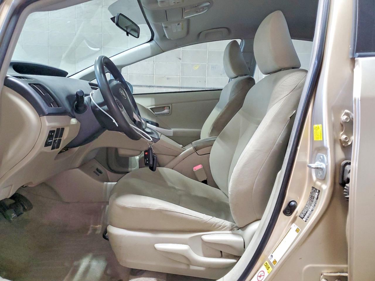 2010 Toyota Prius Hy - Фото 7