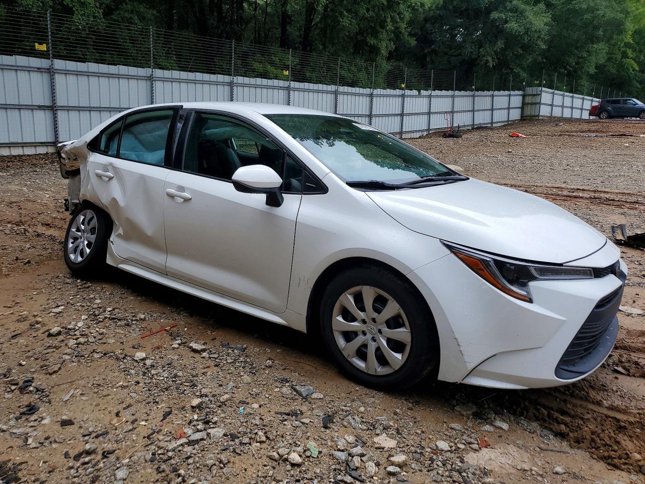2024 Toyota Corolla Le - Фото 4