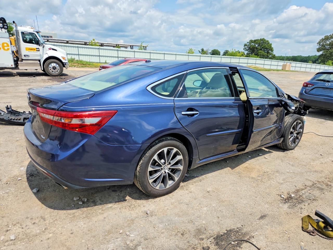 2018 Toyota Avalon Xle - Фото 3