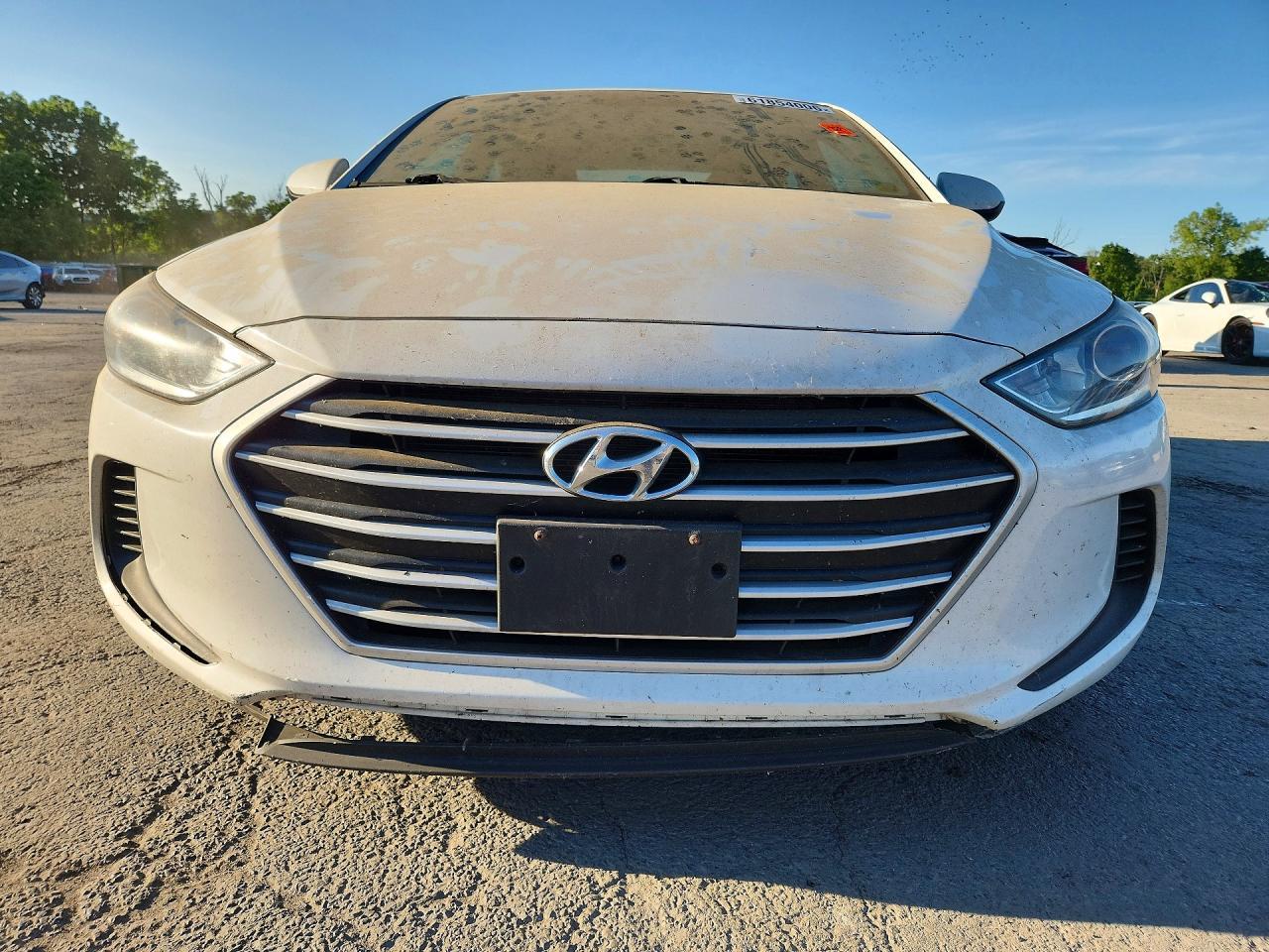 2017 Hyundai Elantra - Фото 5