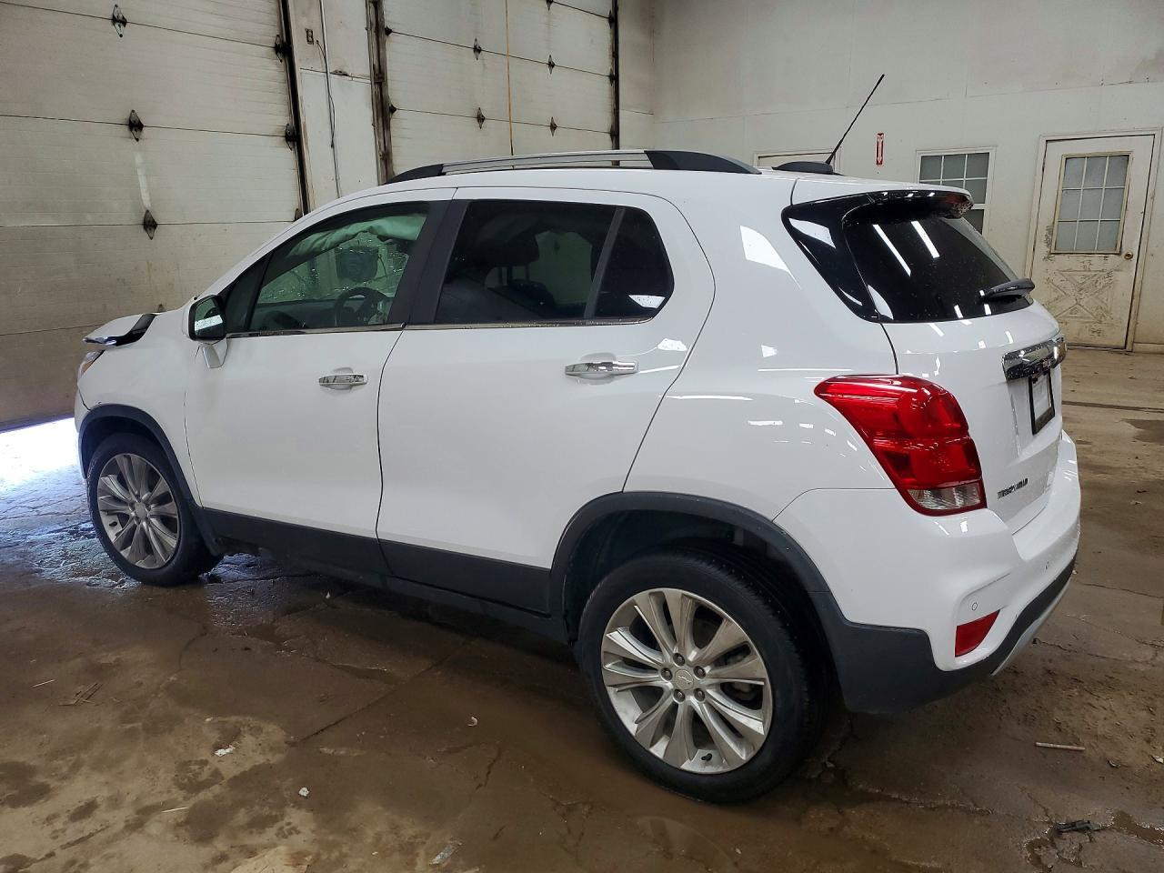 2020 Chevrolet Trax Premier - Image 2