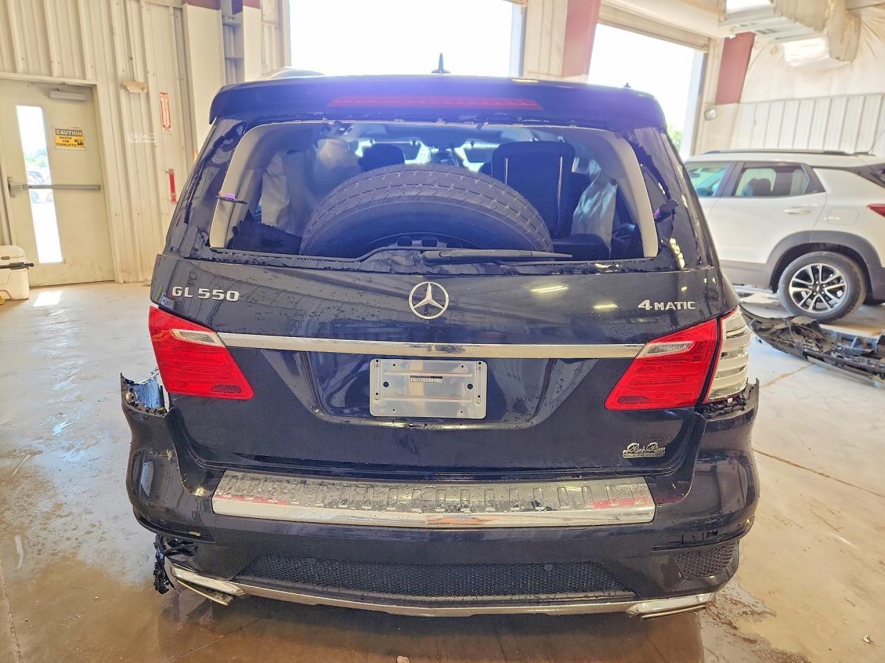 2014 Mercedes-Benz Gl 550 4Matic - Image 6
