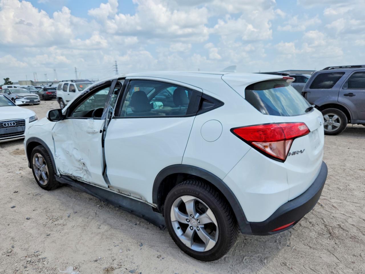 2017 Honda Hr-V Lx - Image 2