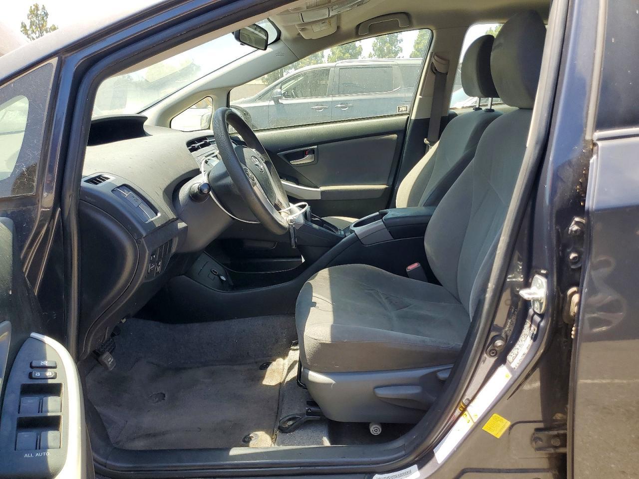 2015 Toyota Prius Three - Фото 7