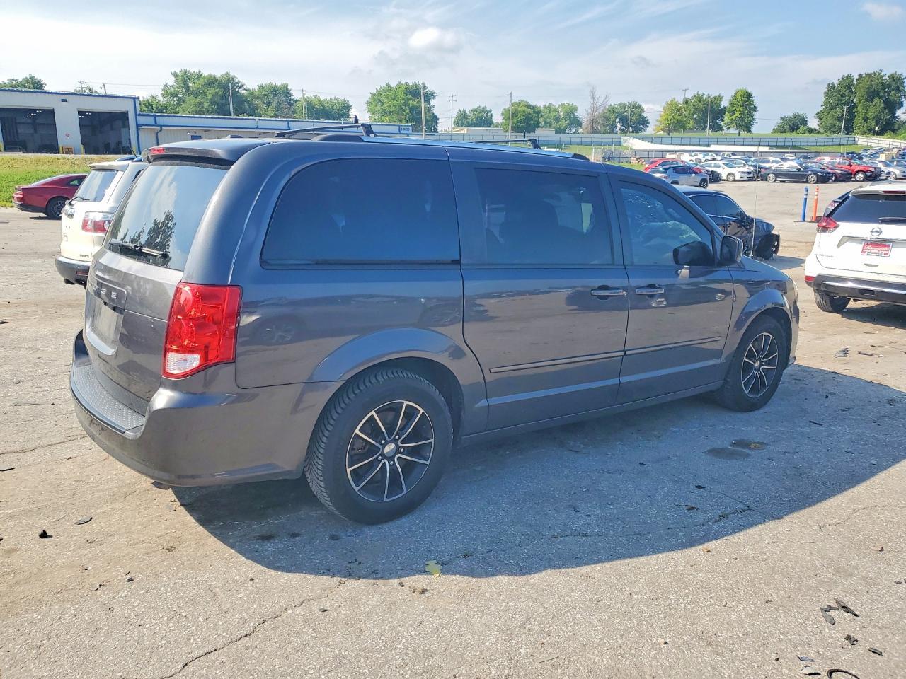 2016 Dodge Grand Caravan Sxt - Image 3
